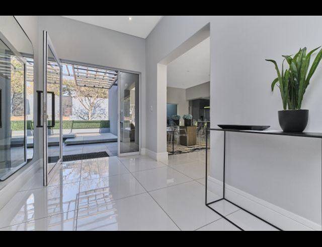 4 BEDROOM PROPERTY TO RENT IN SUNNINGHILL